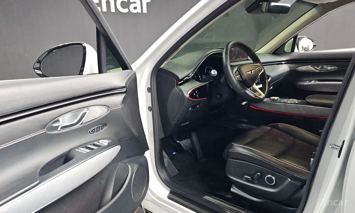 Фото 10 - Genesis GV70