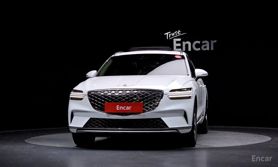 Фото 3 - Genesis GV70