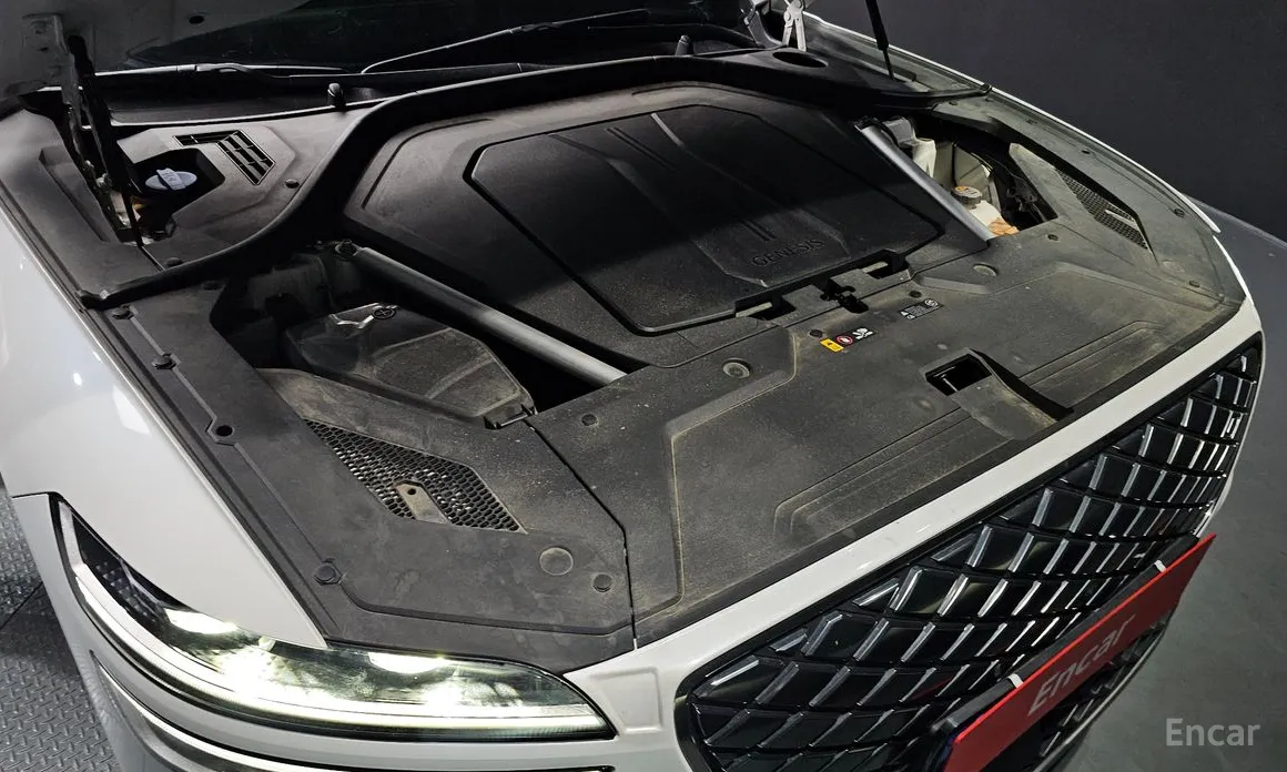 Фото 6 - Genesis GV70