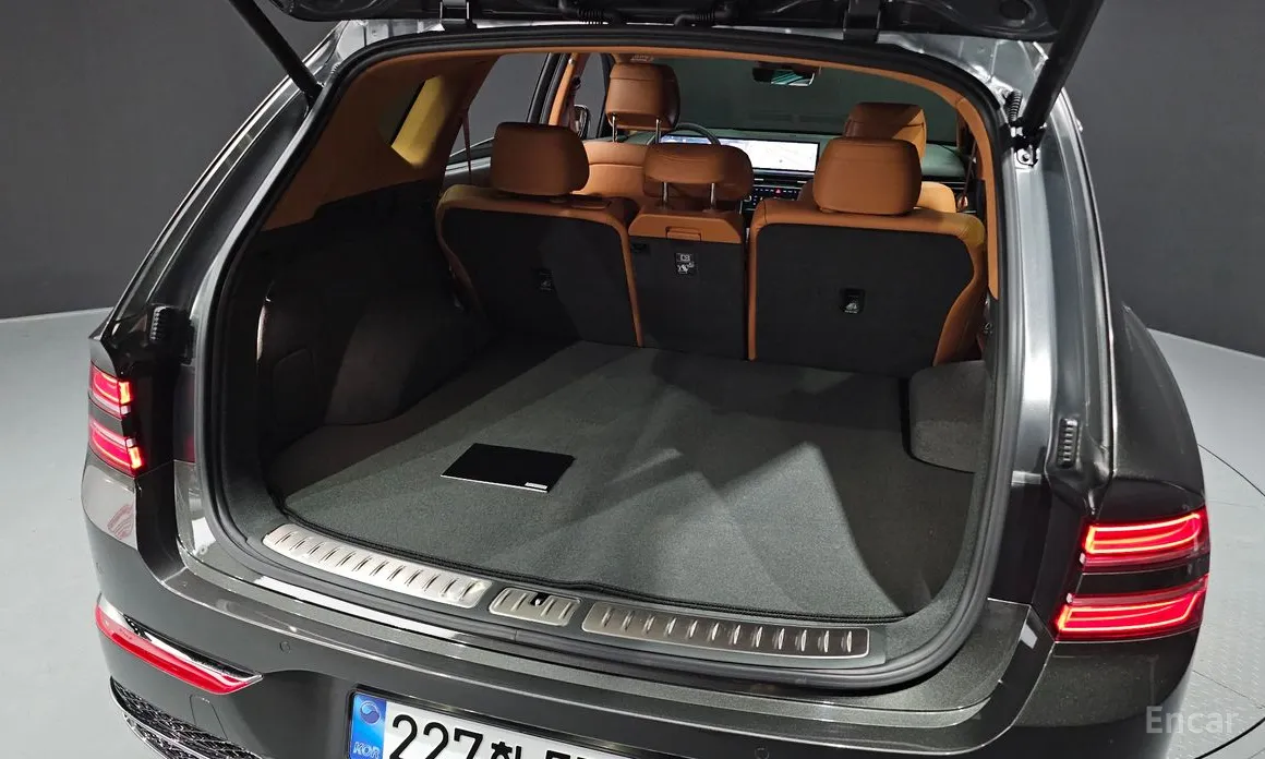 Фото 20 - Genesis GV80