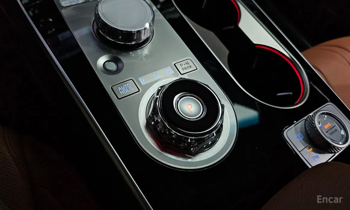 Фото 9 - Genesis GV80