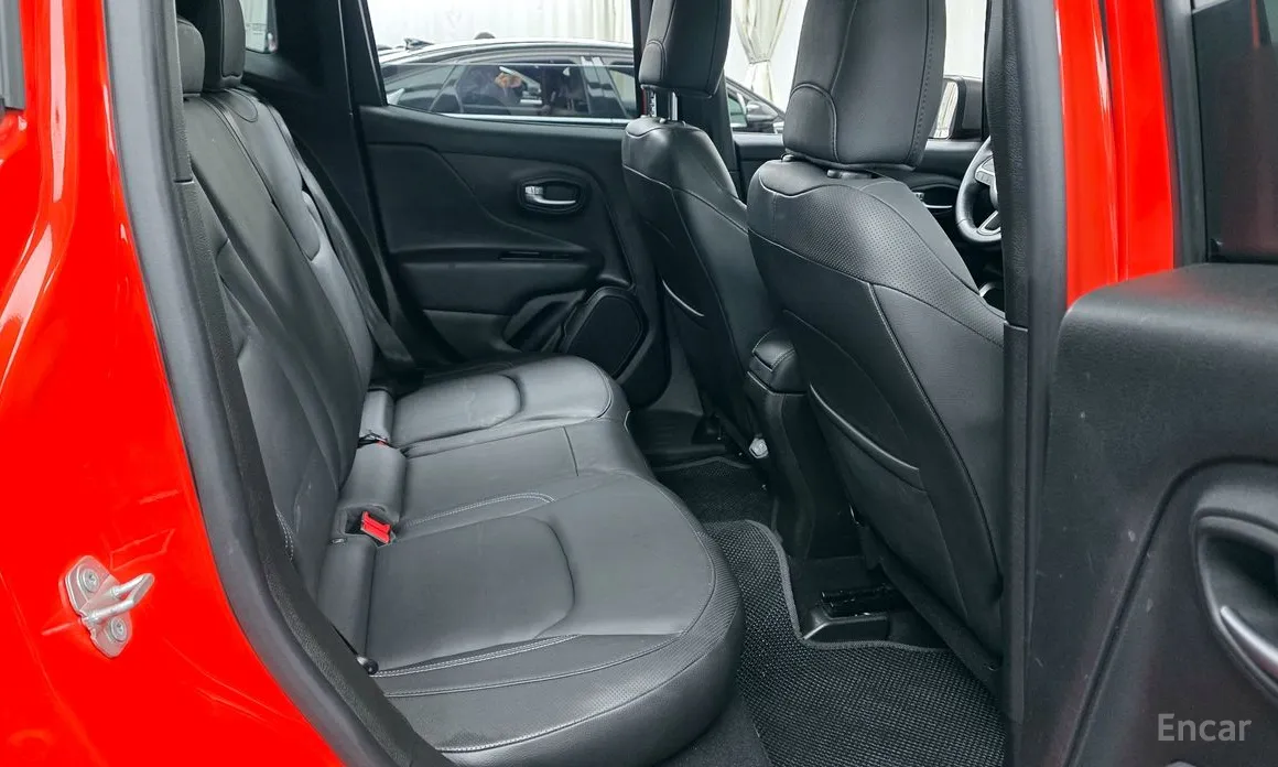 Фото 12 - Jeep Renegade