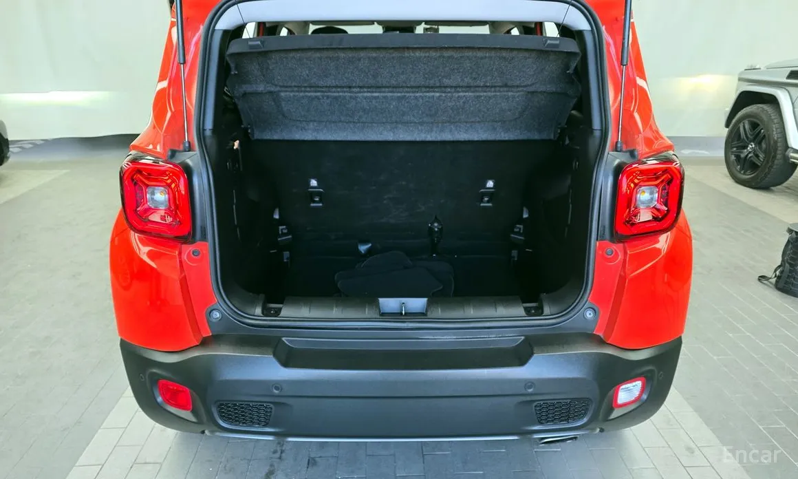 Фото 20 - Jeep Renegade