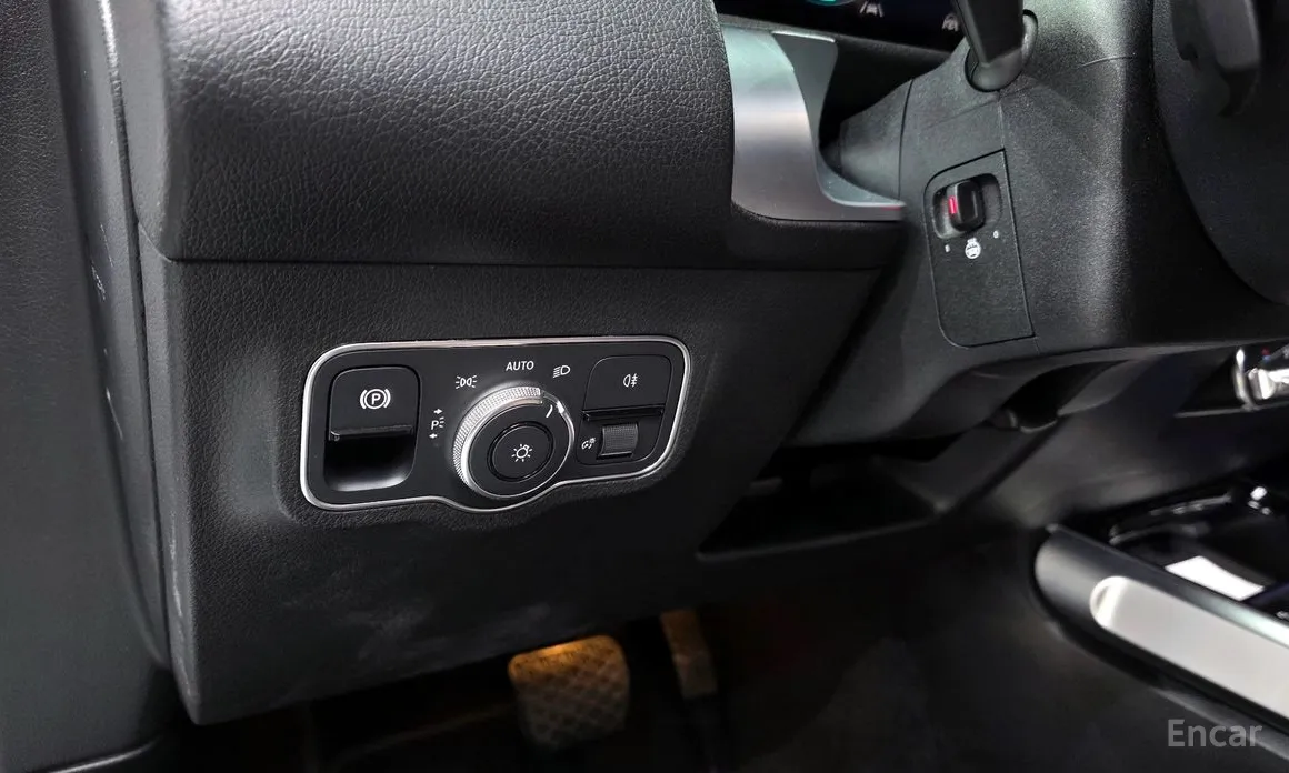 Фото 16 - Mercedes-Benz EQB