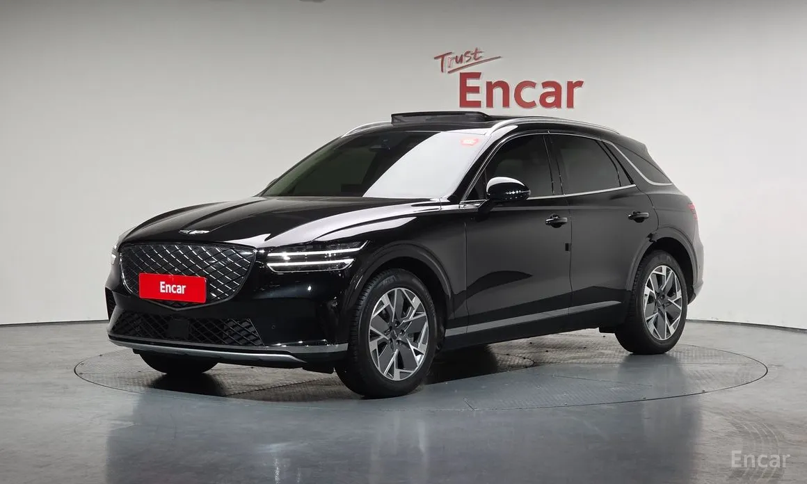 Фото 1 - Genesis GV70