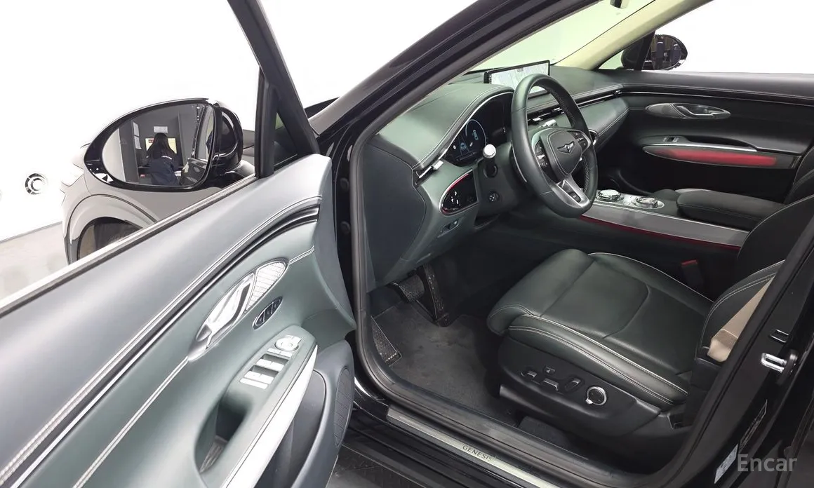 Фото 11 - Genesis GV70