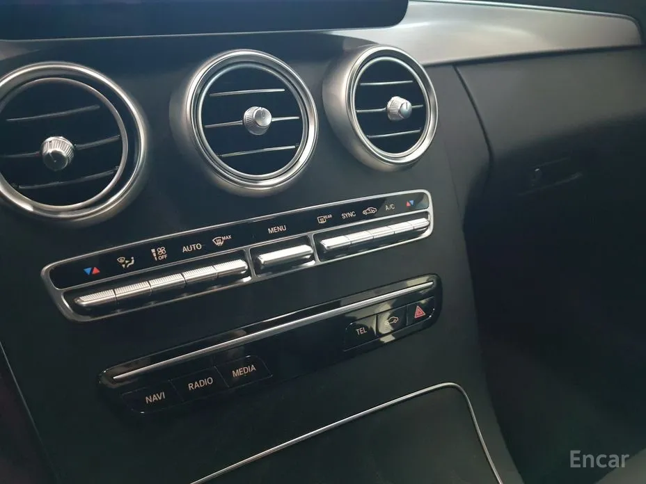 Фото 10 - Mercedes-Benz C-Class