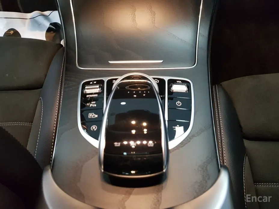 Фото 11 - Mercedes-Benz C-Class