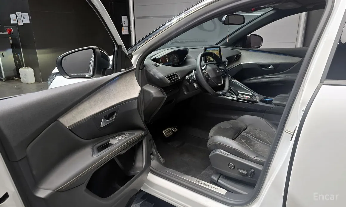 Фото 11 - Peugeot 3008