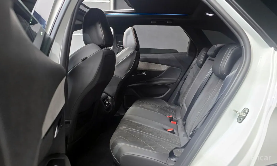 Фото 13 - Peugeot 3008