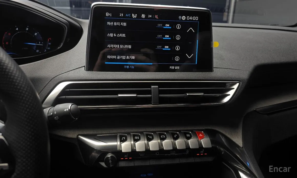 Фото 16 - Peugeot 3008