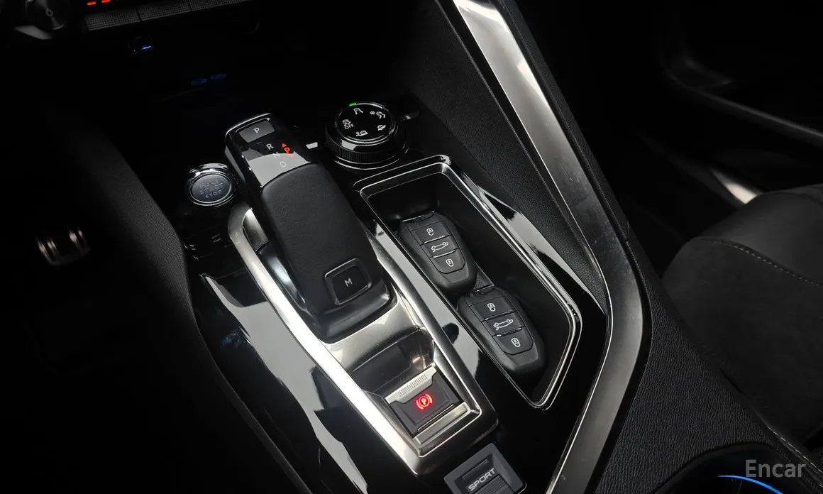 Фото 9 - Peugeot 3008