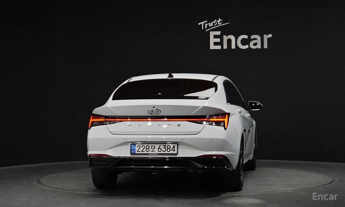 Фото 4 - Hyundai Avante