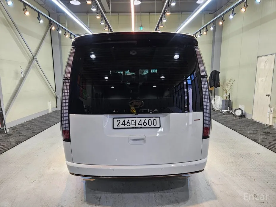 Фото 4 - Hyundai Staria