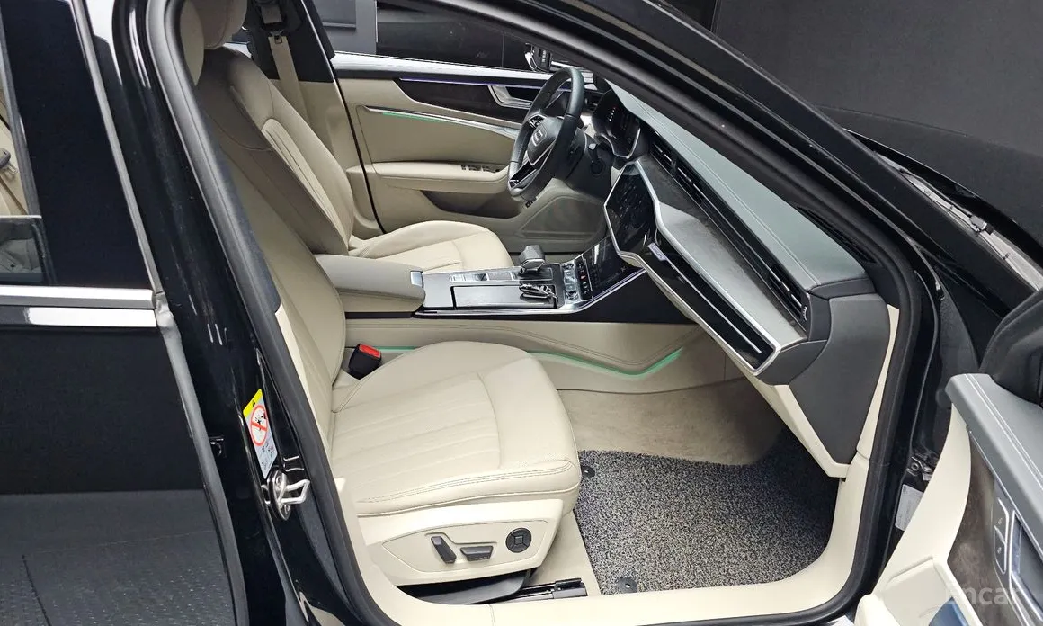 Фото 12 - Audi A6