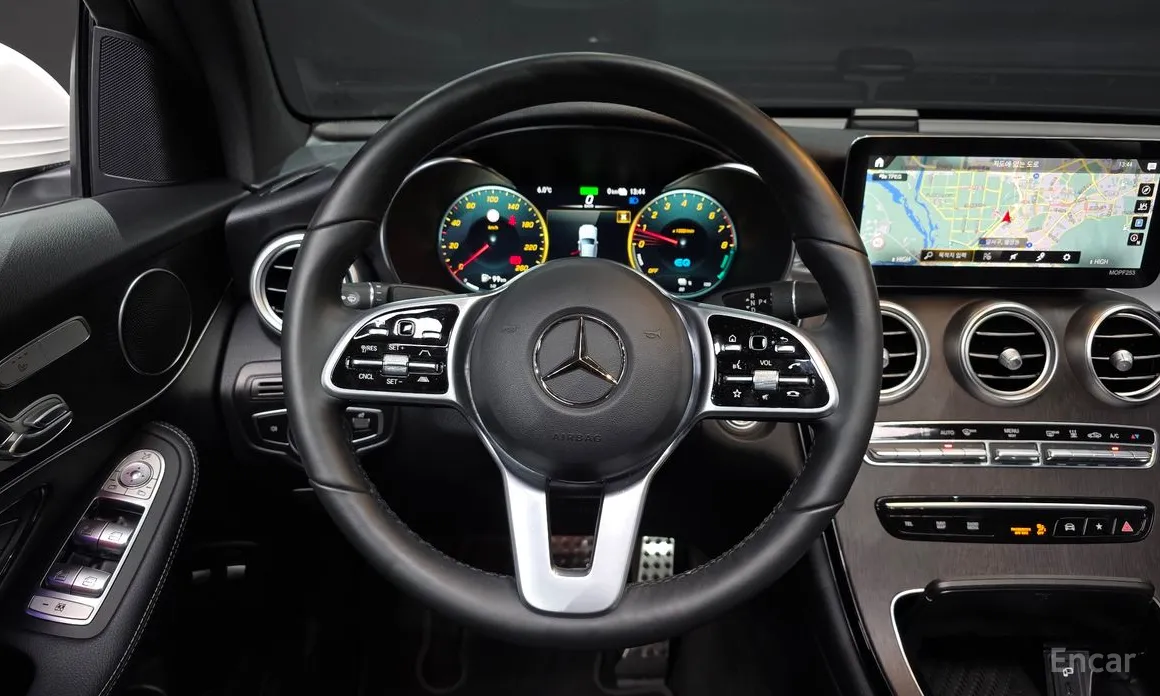 Фото 13 - Mercedes-Benz GLC-Class