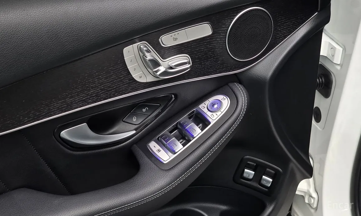 Фото 17 - Mercedes-Benz GLC-Class