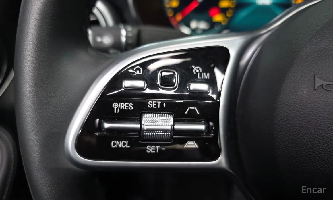 Фото 18 - Mercedes-Benz GLC-Class