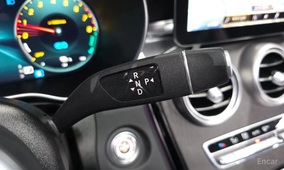 Фото 9 - Mercedes-Benz GLC-Class