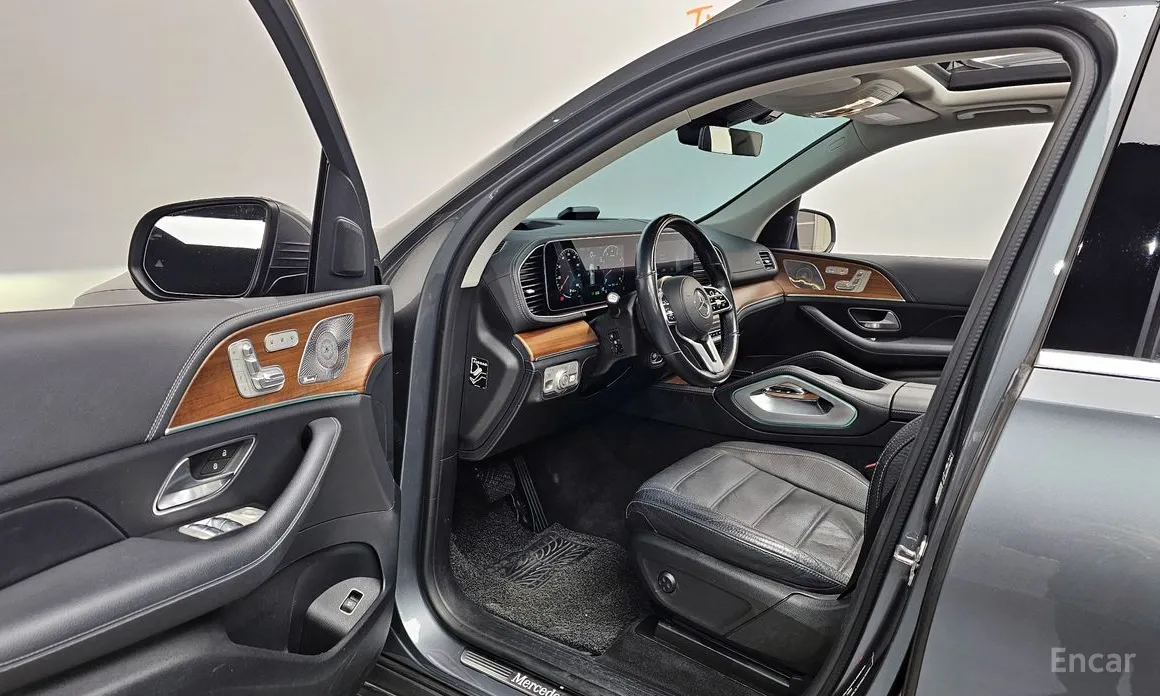 Фото 10 - Mercedes-Benz GLE-Class