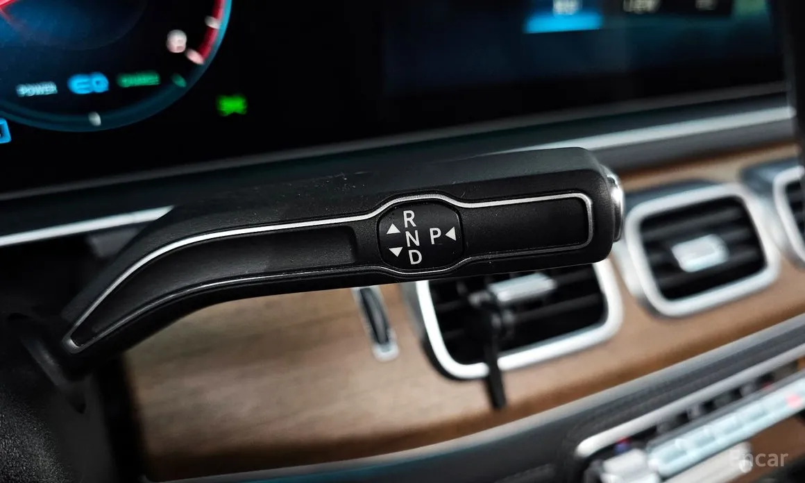 Фото 9 - Mercedes-Benz GLE-Class