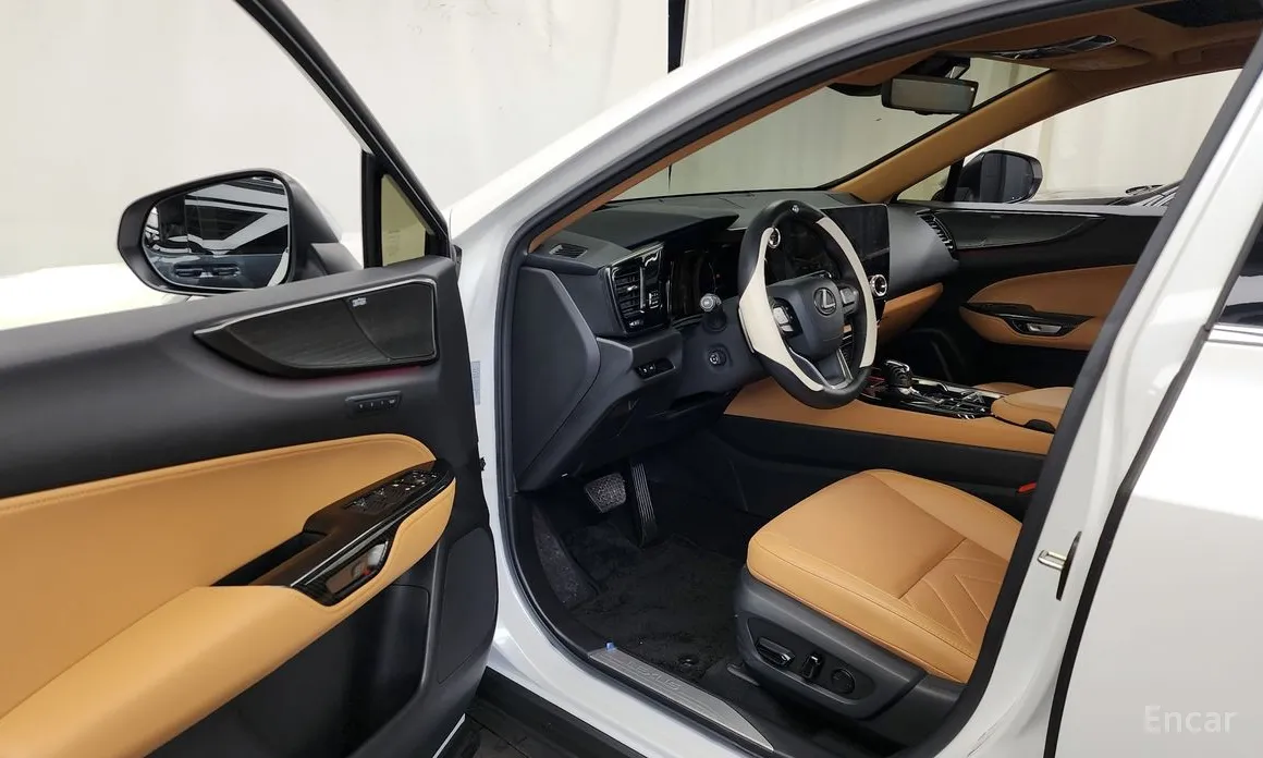 Фото 10 - Lexus NX