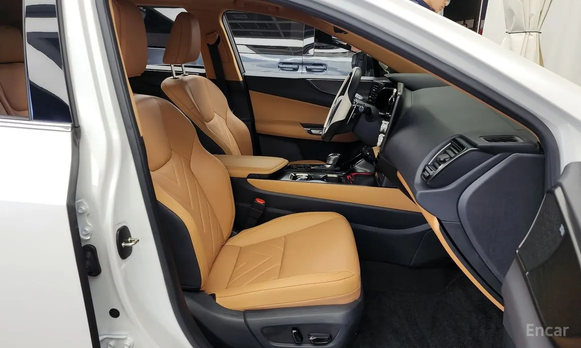 Фото 11 - Lexus NX