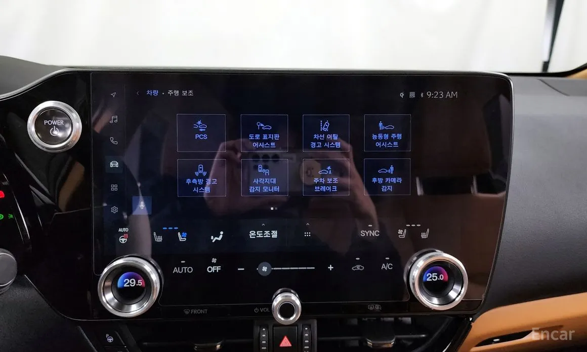 Фото 16 - Lexus NX