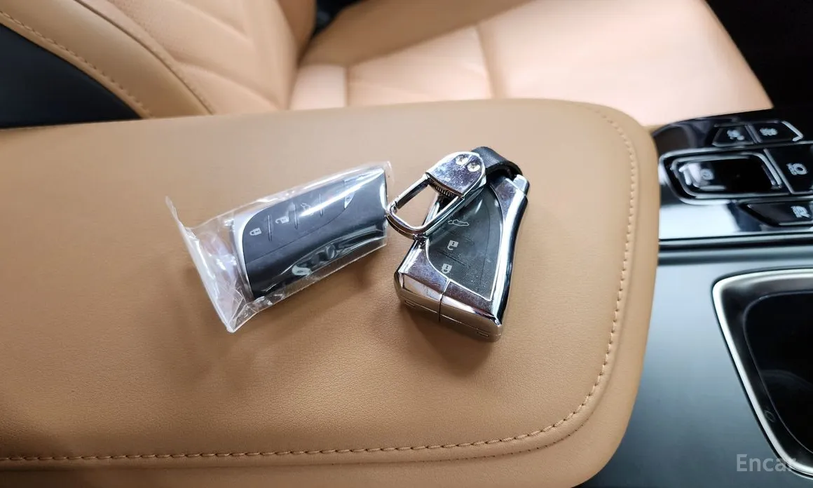 Фото 18 - Lexus NX