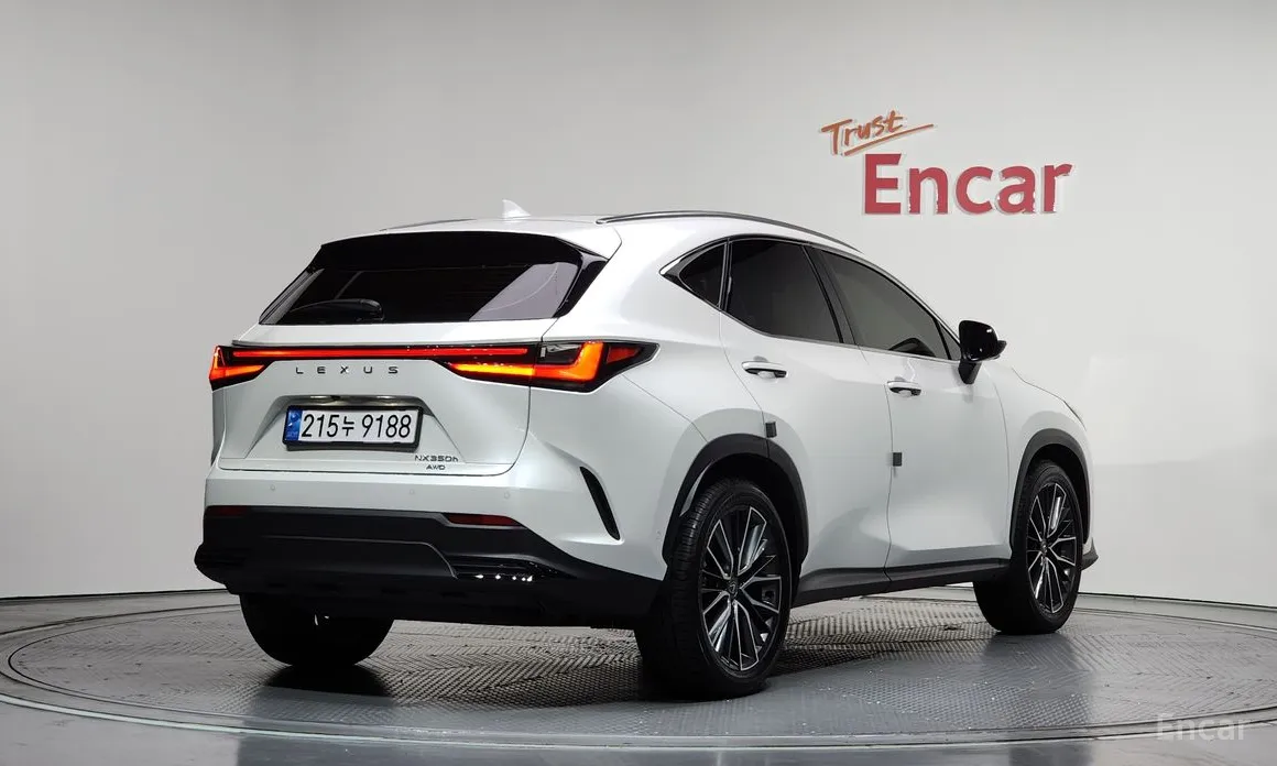 Фото 2 - Lexus NX