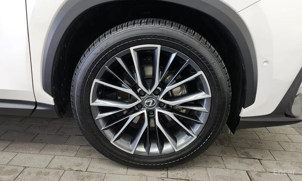 Фото 5 - Lexus NX