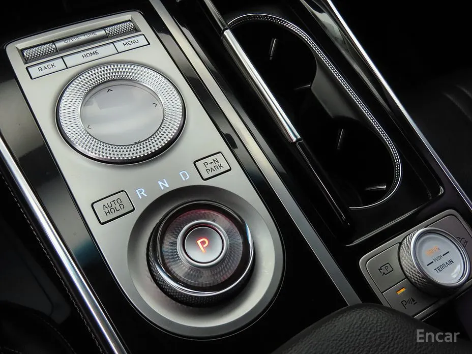 Фото 17 - Genesis GV80