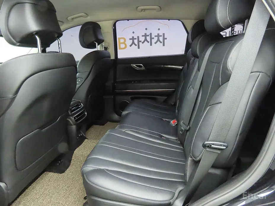 Фото 8 - Genesis GV80