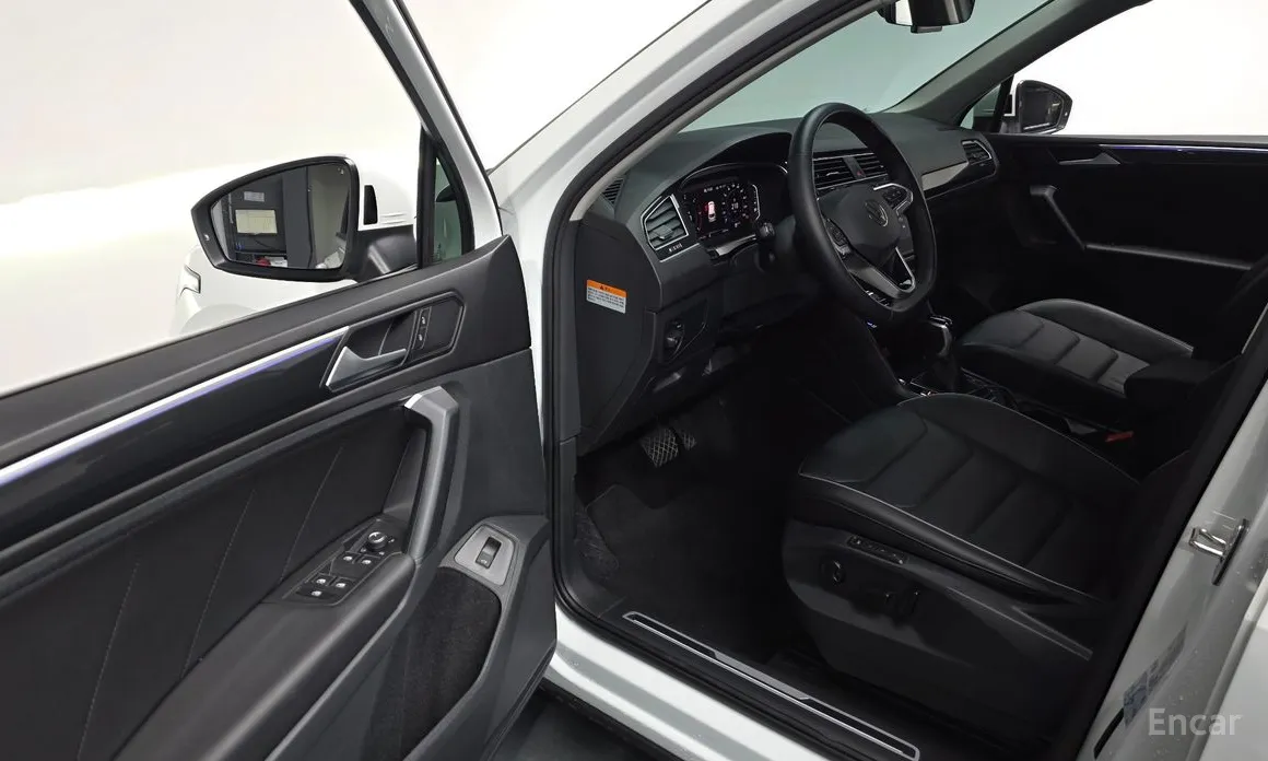 Фото 12 - Volkswagen Tiguan