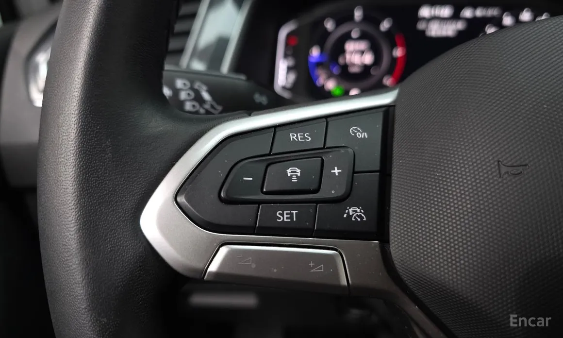 Фото 14 - Volkswagen Tiguan