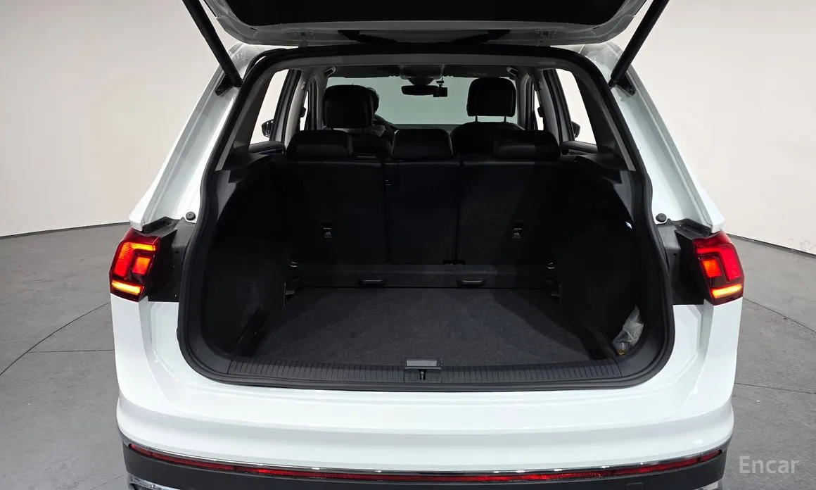 Фото 20 - Volkswagen Tiguan