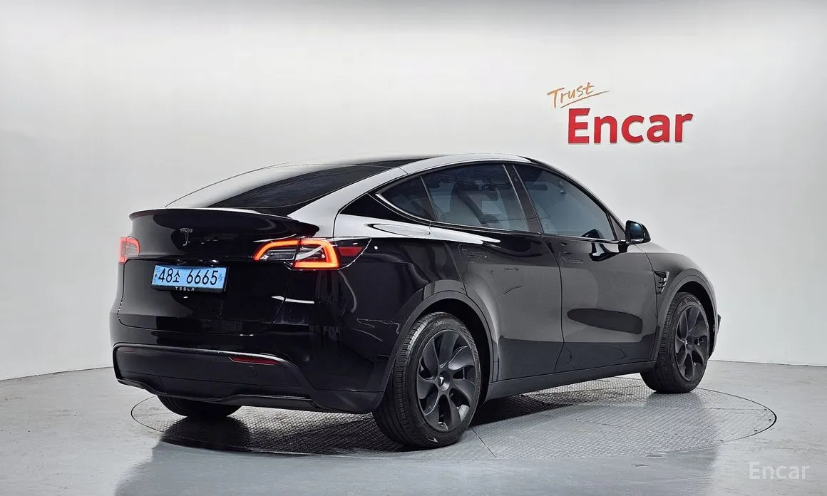 Фото 2 - Tesla Model Y