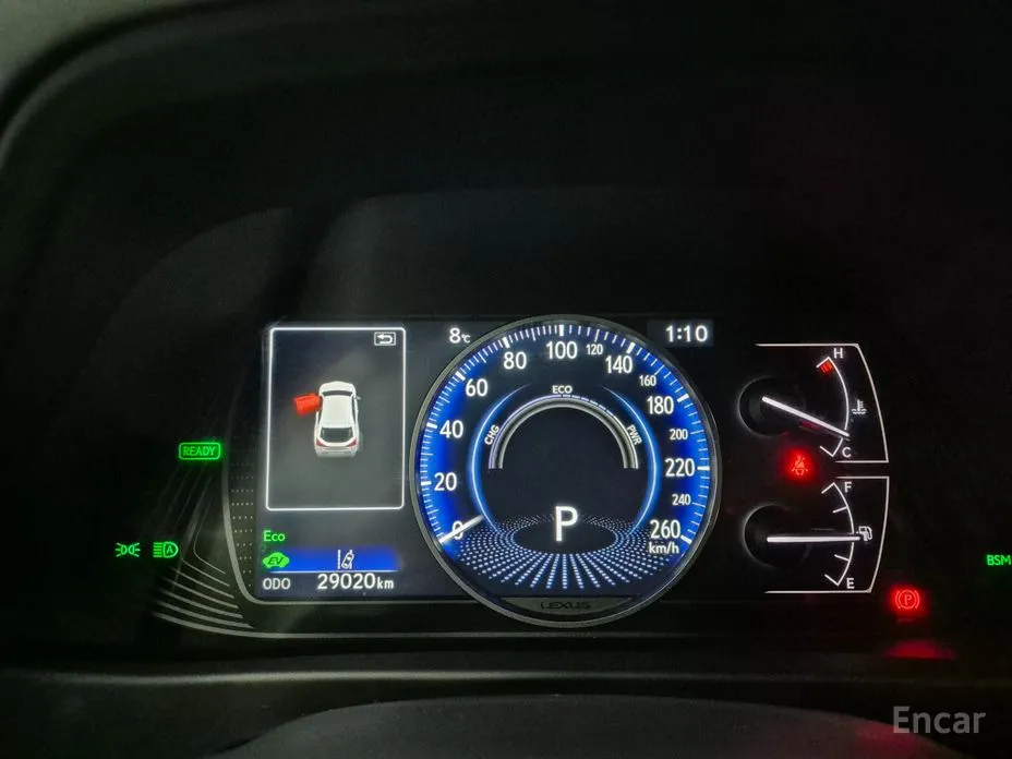 Фото 11 - Lexus UX