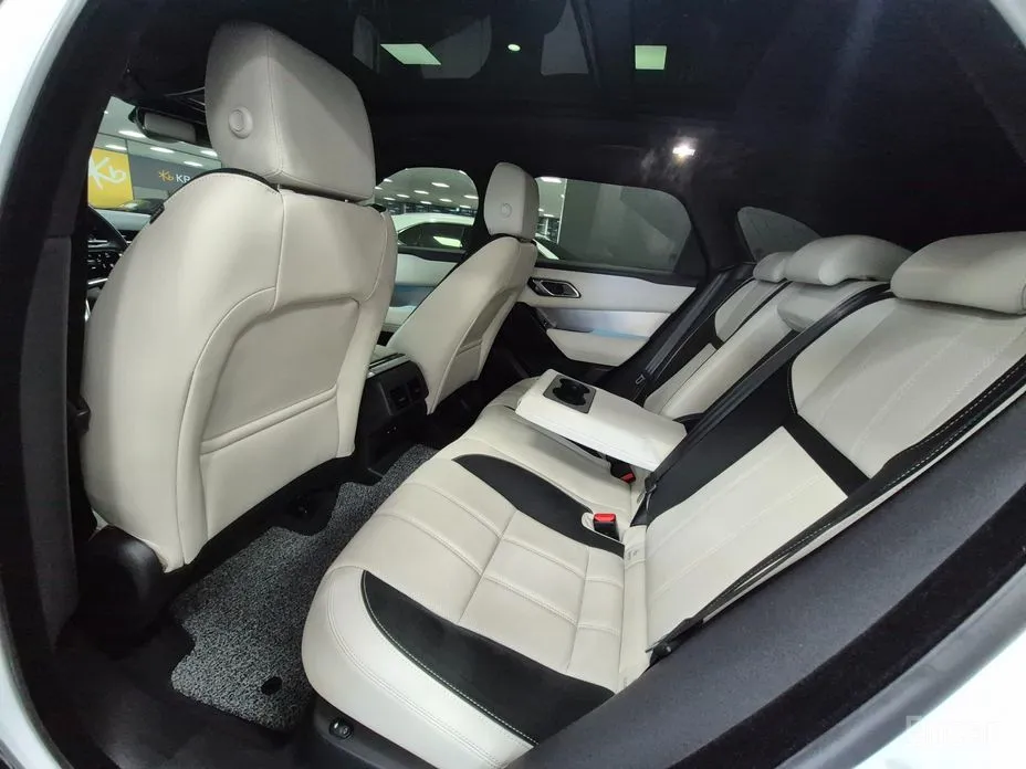 Фото 17 - Land Rover Range Rover Velar