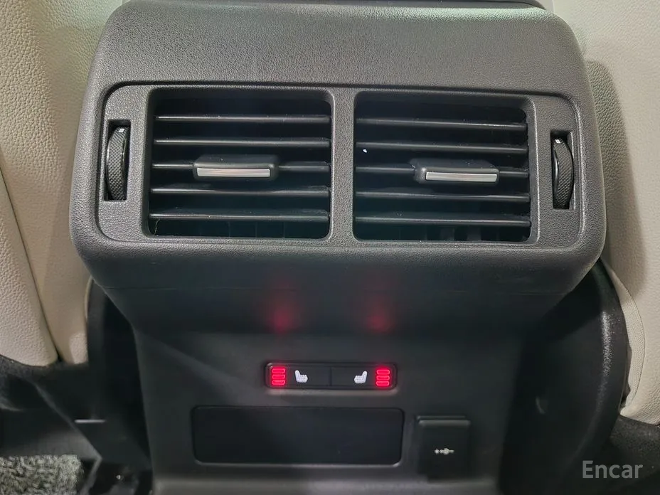 Фото 18 - Land Rover Range Rover Velar