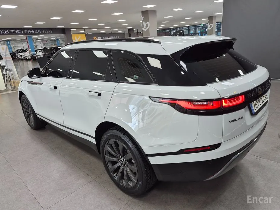 Фото 2 - Land Rover Range Rover Velar