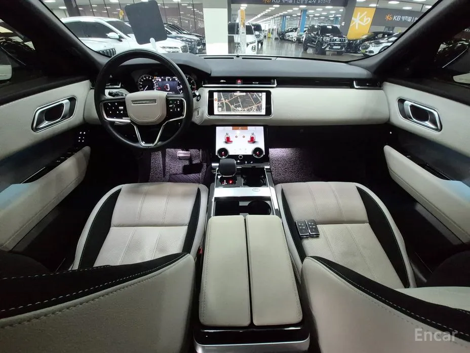 Фото 7 - Land Rover Range Rover Velar