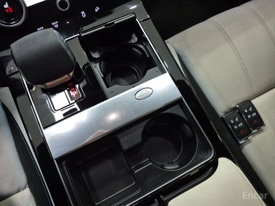 Фото 9 - Land Rover Range Rover Velar