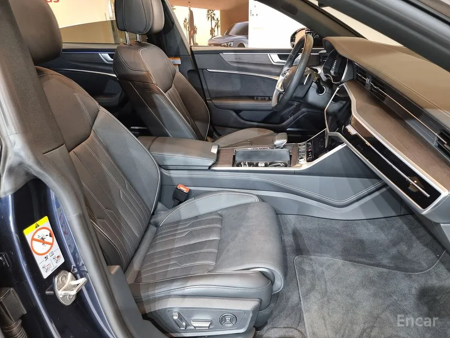 Фото 10 - Audi A7