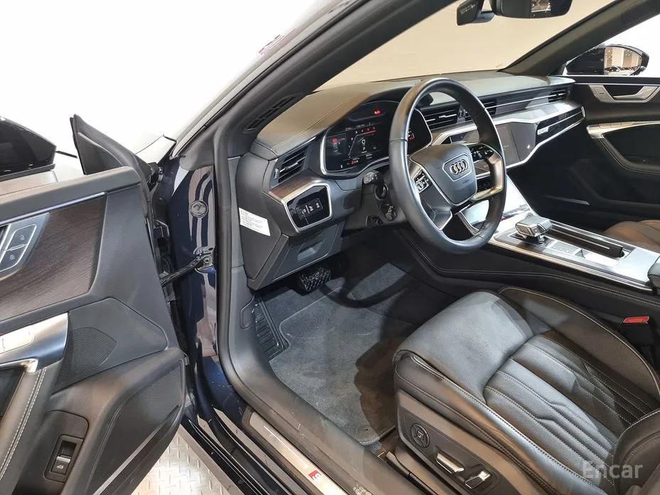 Фото 14 - Audi A7