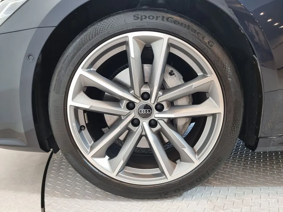 Фото 5 - Audi A7