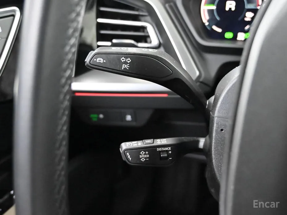 Фото 16 - Audi Q4 e-tron