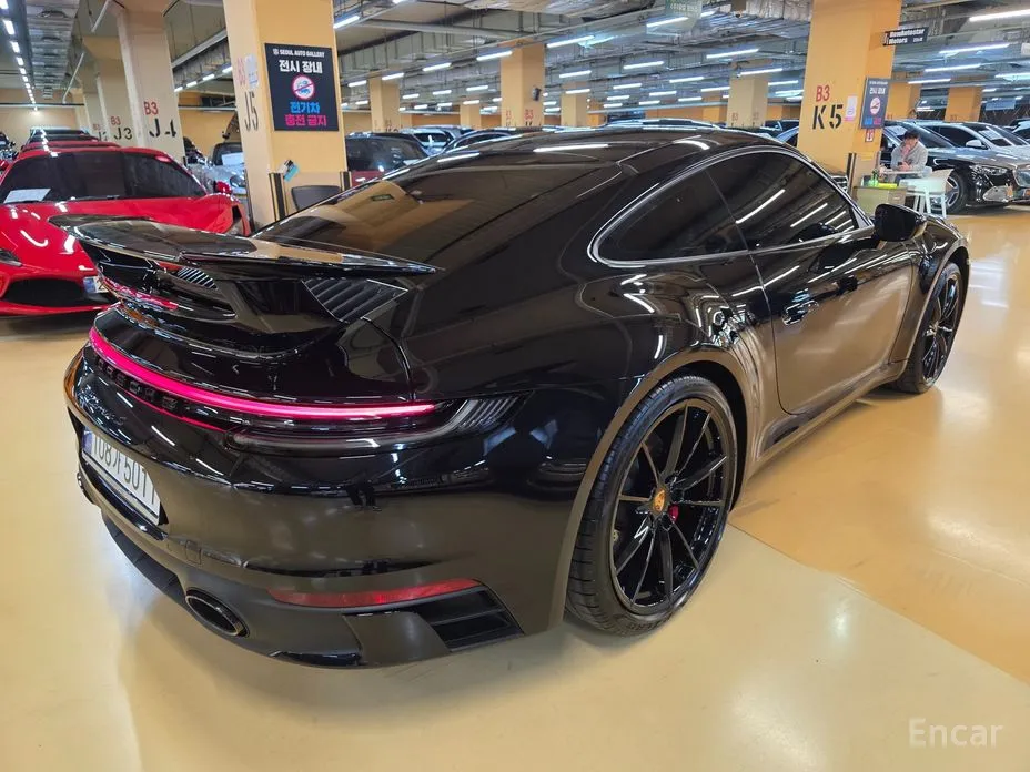 Фото 2 - Porsche 911