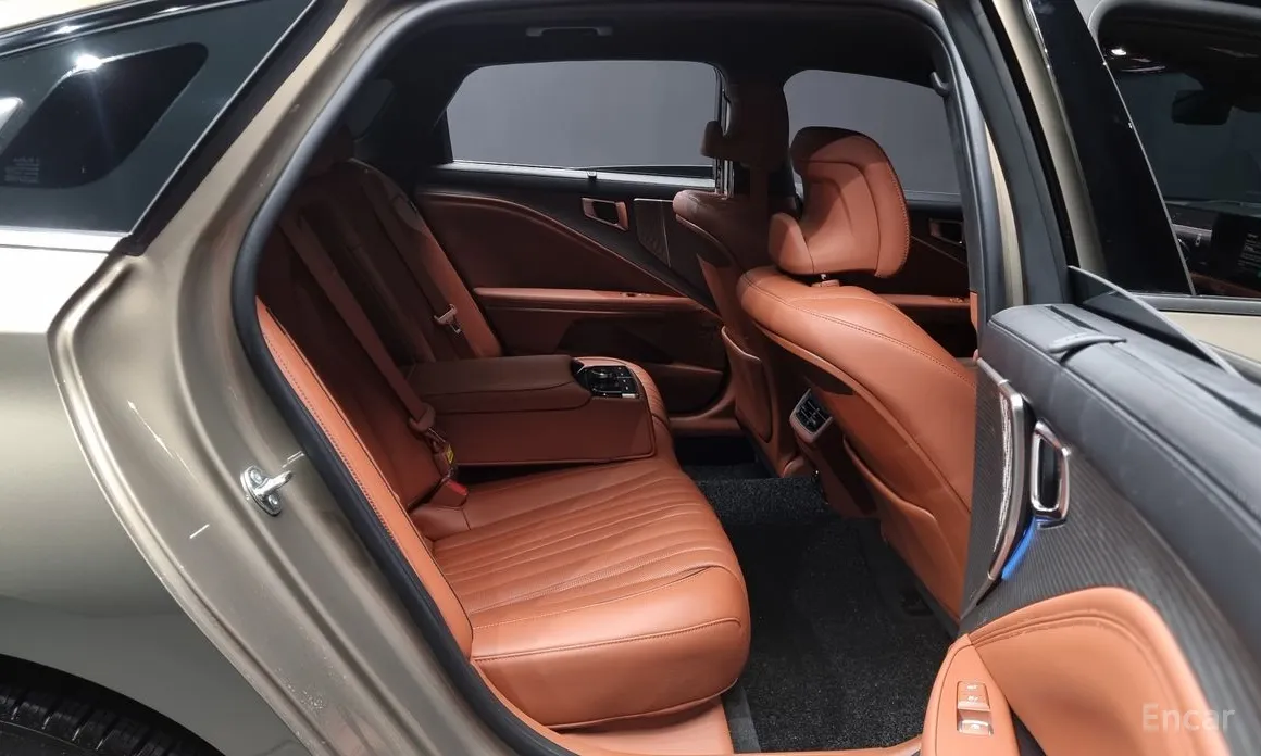 Фото 12 - Kia K8