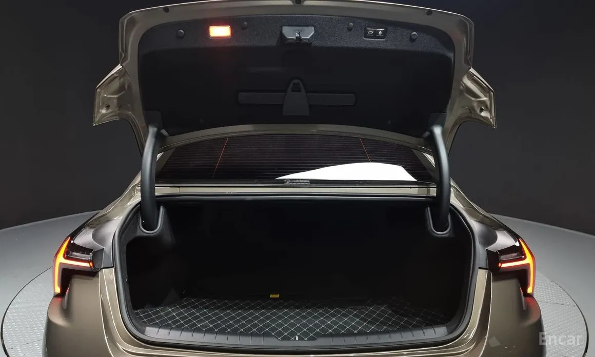 Фото 20 - Kia K8